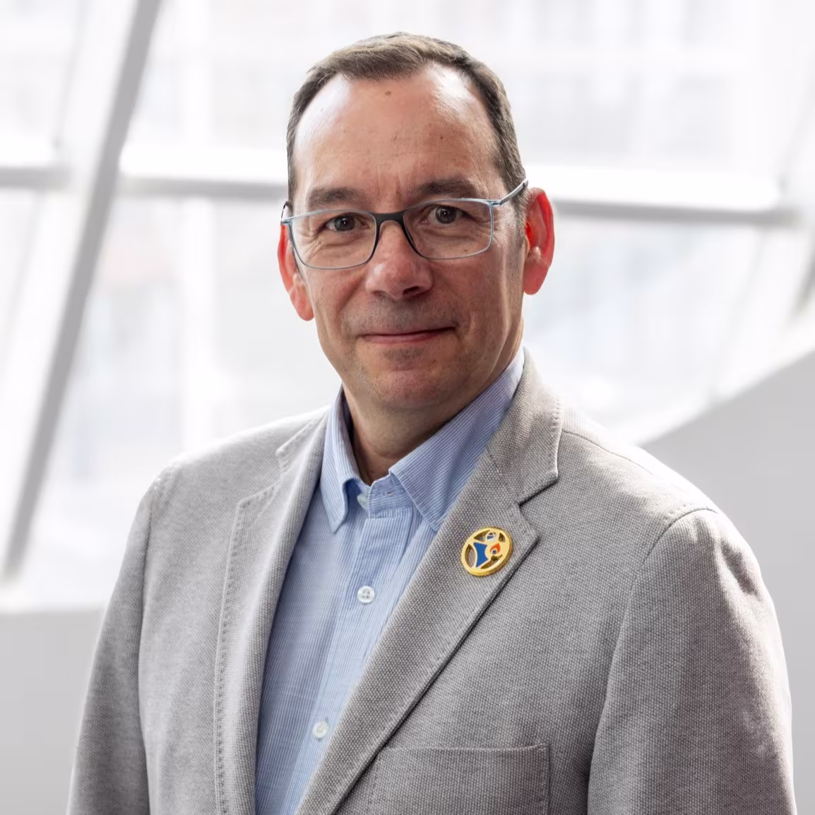 Dr. José Luis Cobos-Serrano